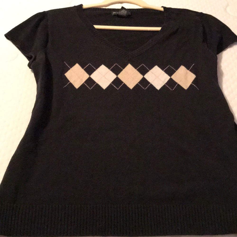 5/$15 💥NY&Co Short Sleeve V-Neck Sweater